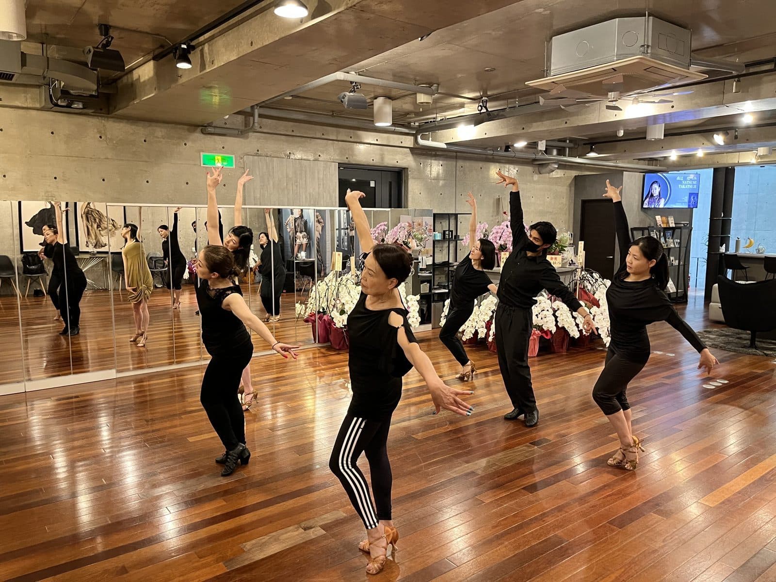社交ダンスの種類【全10種目一覧】特徴・違い・初心者向けを解説